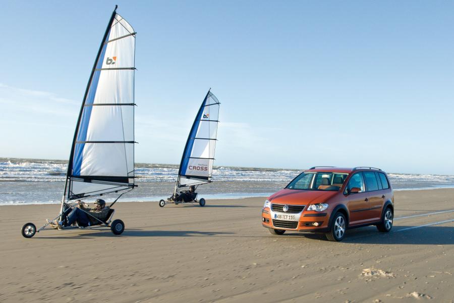  Volkswagen CrossTouran TSI 2007 года  (фото 10 из 46)